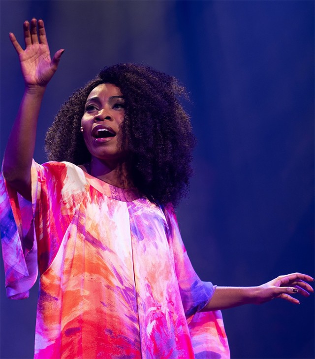 que, além de aludir à música composta em 1978 por Rita Lee (1947 – 2023) e Rober