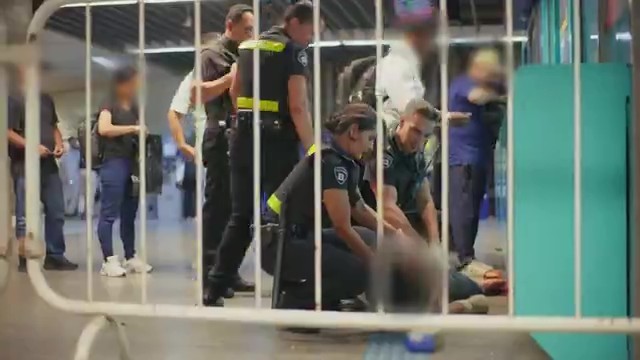 Flagrantes mostram atendimentos de emergências no metrô de SP Reprodução/TV Globo