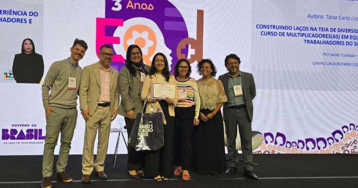 Saúde Equidade do Cesmac, Taisa Lino, ao lado da técnica responsável pela eMulti Maceió, Kelly Luz (à esquerda). Foto: Cortesia