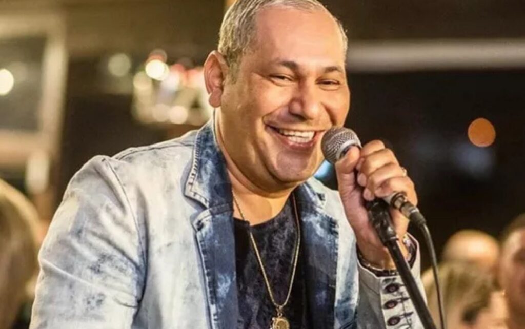 problemas de saúde. A casa de shows em que o cantor se apresentaria neste doming