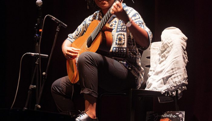 ada de shows pelo país, a violonista de 28 anos – nascida em fevereiro de 1998 e