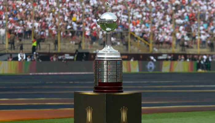 tivo La Guaira (Venezuela) pelo Grupo C da competição. Os outros adversários do