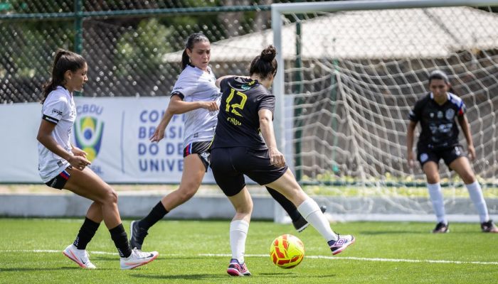 mulheres podem jogar. O local fica dentro do Parque da Sementeira, em uma área p