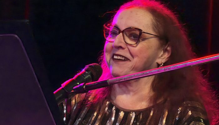 adas no Manouche que totalizaram quatro apresentações, a cantora trouxe o show “