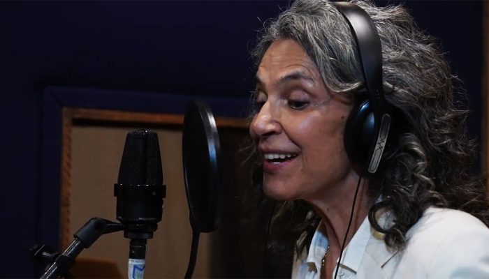 tuguês de 'Jardins d’hiver', para o álbum 'Henri Salvador do Brasil' Reprodução