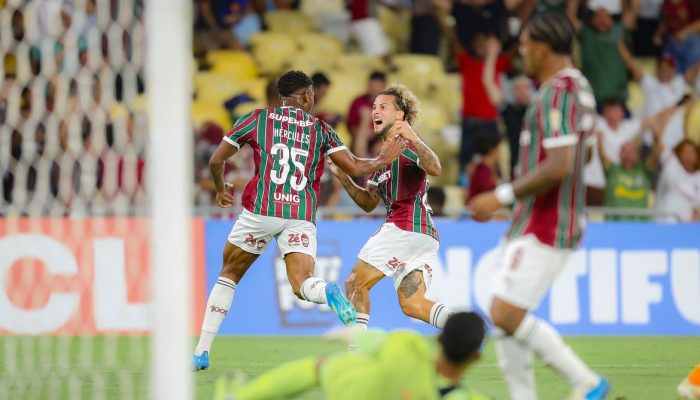 tivo La Guaira (Venezuela), no Maracanã, e torcer por um tropeço do Bolívar (Bol